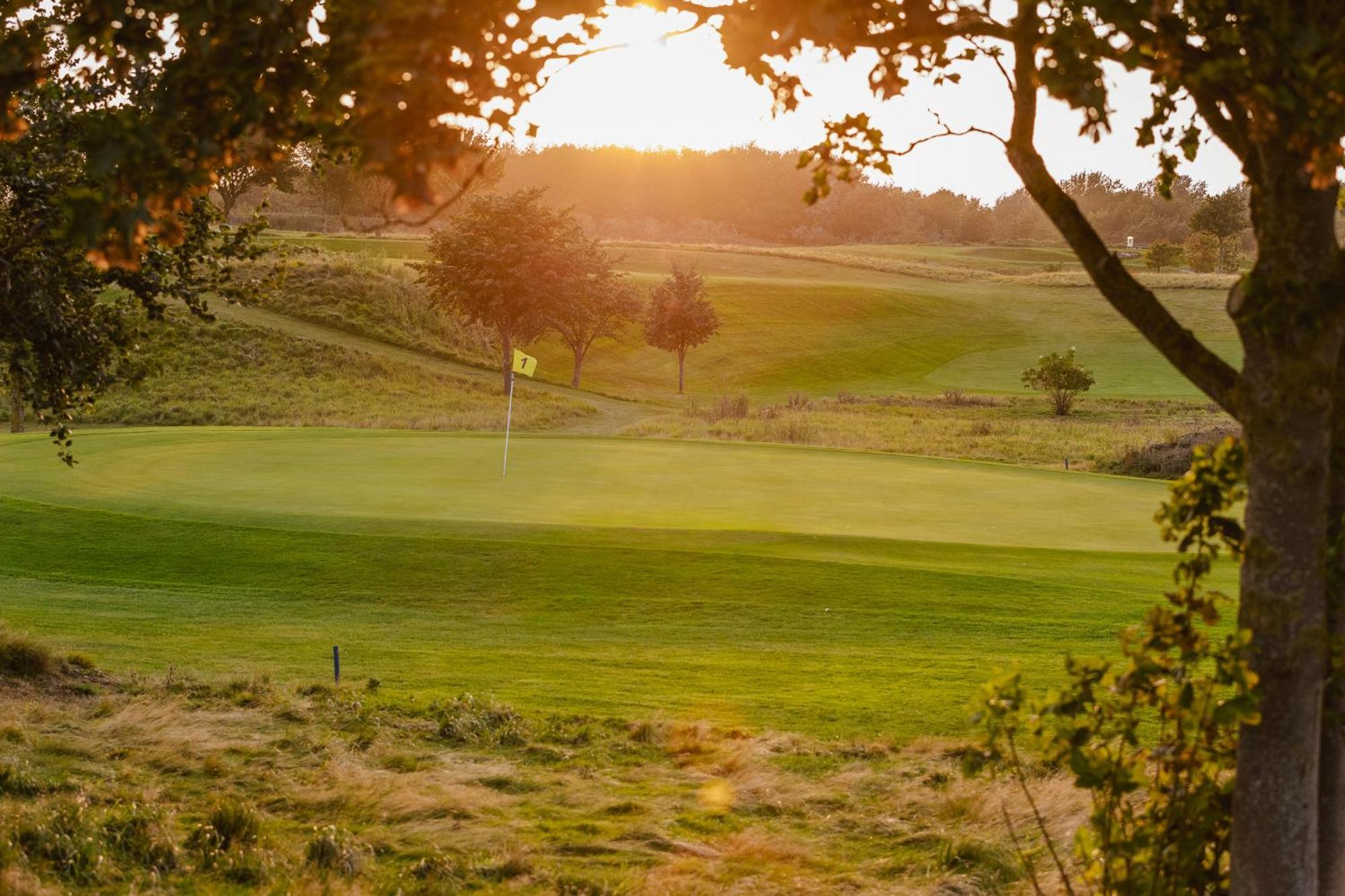 Golf 'N Wave Aktivresort 페마른 외부 사진